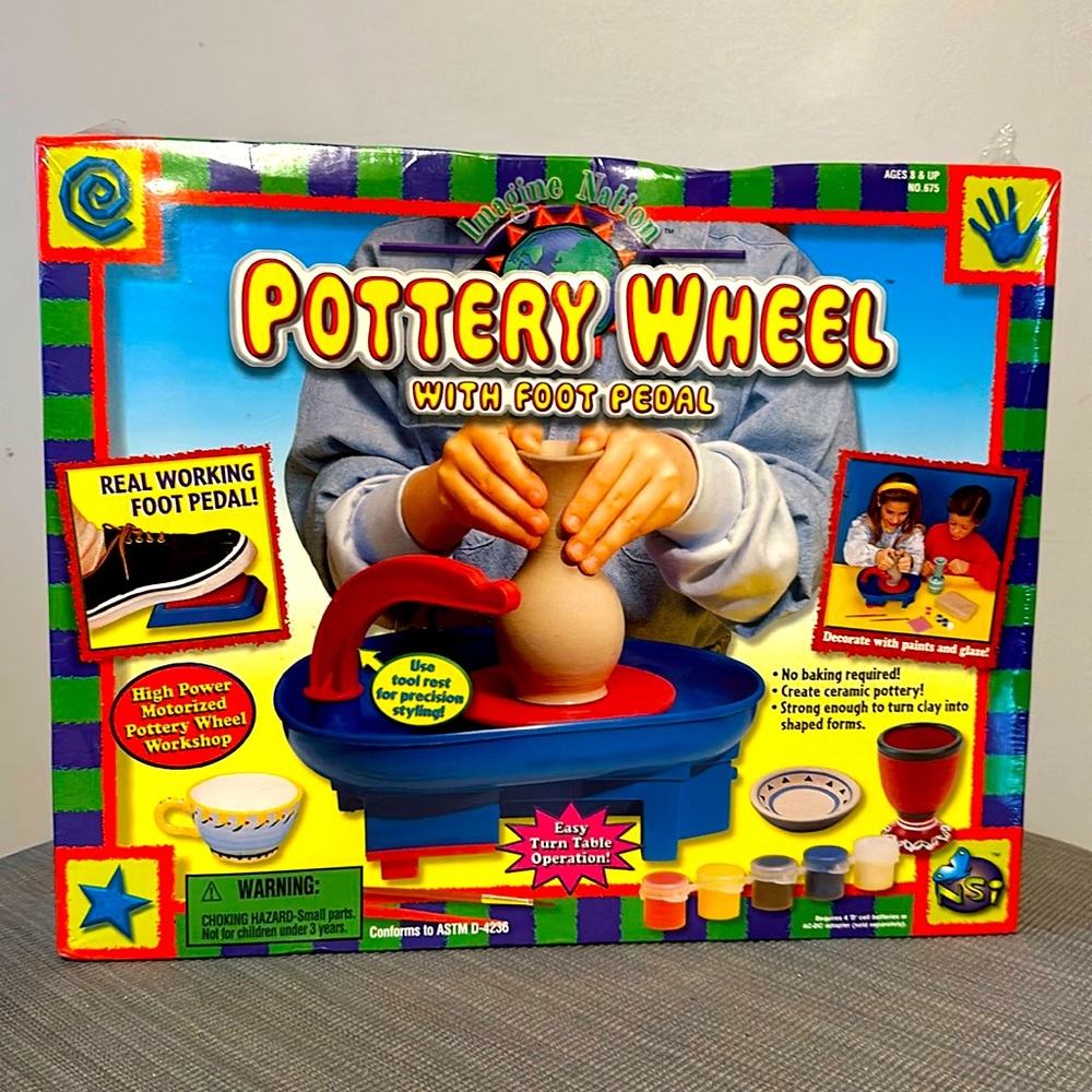 Imagine Nation Pottery Wheel. Battery Operated. No Baking Required Ages 8+